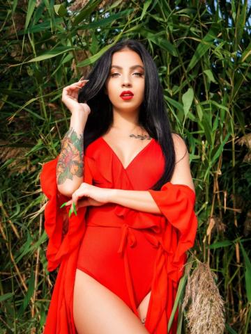 Злата Зависимость Гарантирована фото 3